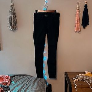 Black American Eagle Skinny Jeans